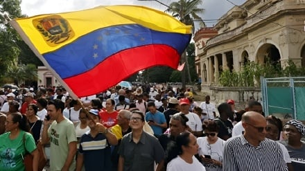 همبستگی مردم کوبا و آمریکا با ونزوئلا در برابر تهدیدهای ترامپ