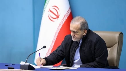 Pezeshkian zum Geburtstag Jesu Christi (a. s.): Frieden und die Förderung von Moral sind das uralte Ideal der Menschheit für menschliches Glück