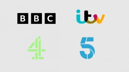 Titoli principali dei media inglesi | Dalla lenta scomparsa dei canali televisivi alle proteste per l'inefficienza del sistema giudiziario britannico