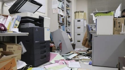 Gempa Berkekuatan 7,5 SR Guncang Jepang Utara Menyebabkan Tsunami