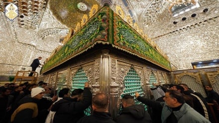 عمریست زیر دِین جوادالائمه‌ ایم...