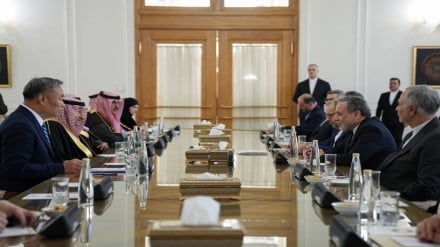 تاکید وزیرخارجه ایران بر تحکیم روابط با کشورهای همسایه