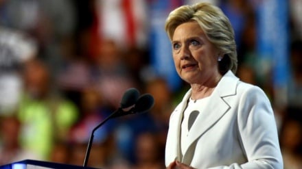 Clinton: Dokumen Keamanan Nasional Baru Menjauhkan AS dari Eropa Secara Tidak Wajar