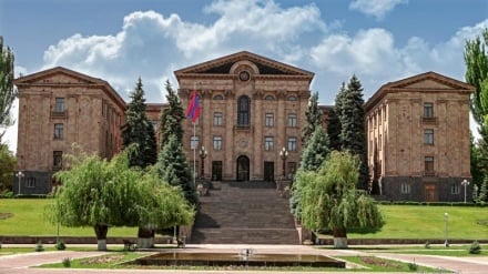 ԱԺ-ն արտահերթ կընդունի բանակում ծառայելու և արցախցիների բնակարանաշինության նախագծերը