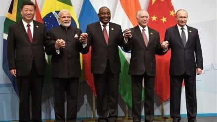 מדינות בריקס תתמודדנה עם הדולר באמצעות סחר במטבעות מקומיים