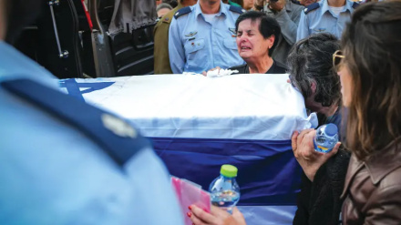 معاریو: موج خودکشی در میان نظامیان صهیونیست رو به وخامت است