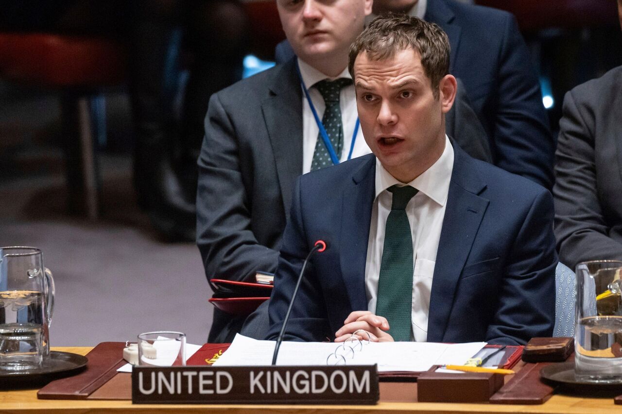 Britaniýa Ysraýylyň Günbatar Şeriýada ýaşaýyş jaýlaryny gurmagyny ýazgardy