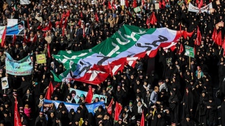 9 Dey: Manifestasi Persatuan Nasional Iran Menghadapi Skenario Asing