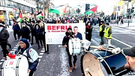 গাজায় যুদ্ধবিরতি লঙ্ঘনের প্রতিবাদে স্টকহোমে বিশাল বিক্ষোভ