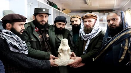 کشف مجسمه تاریخی ملکه بودایی با قدمت ۲۰۰۰ سال در کاپیسا