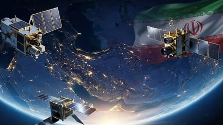 Imruj çe İroni seqlə peyk bə fəzo vığandey bəbe.