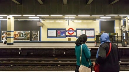 İngiltere’de Toplu Taşıma Sistemi Neden Müslüman Kadınlar İçin Güvensiz?