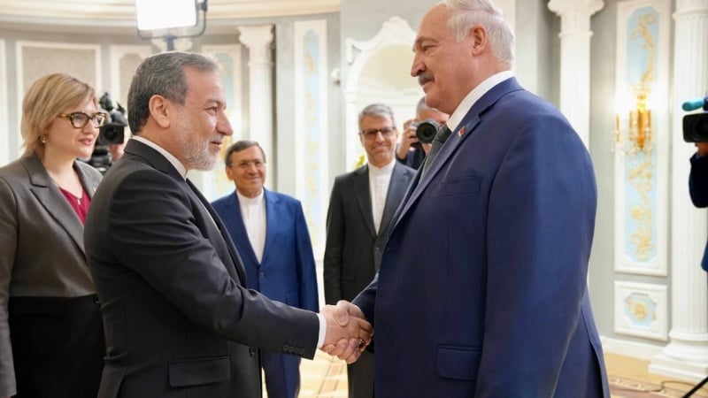 Əraqçi Belarus Prezidenti ilə görüşüb