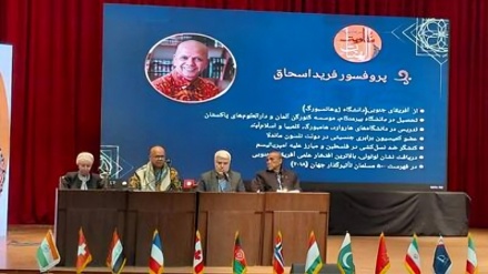 استاد دانشگاه ژوهانسبورگ آفریقای جنوبی: هدف نهایی مقاومت را رهایی انسان‌ها از ستم  است