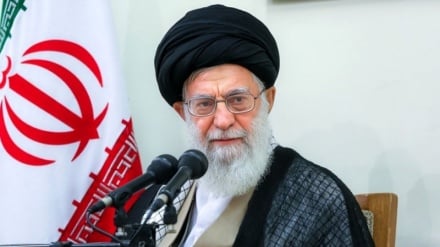 İmam Hamenei’nin Beyanları | Uluslararası ilişkilerin ölçütü, İran’ın millî çıkarları ve millî izzetinin korunmasıdır