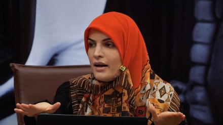 Amerkə Ali Məktəbon X-ədə de qıləy bəyoniyyə İroni  himoyə bədiqə ıştə professorış ixrac kardə 