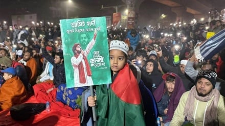 হাদি হত্যার বিচারের দাবিতে শাহবাগে অবরোধ অব্যাহত, তারেক জিয়ার জন্য রাস্তা ছাড়া হল 