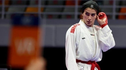 İranlı qadın karateçi dünyada tarix yazdı; Qolşadnejad qızıl medal qazandı