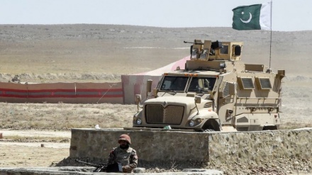 حمله انتحاری و تیراندازی به یک پایگاه نظامی در پاکستان