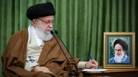 Ujumbe Kiongozi Muadhamu kwa Umoja wa Jumuiya za Wanafunzi wa Kiislamu barani Ulaya; kubebwa na Iran bendera ya kukabiliana na utaratibu usio wa kiadilifu