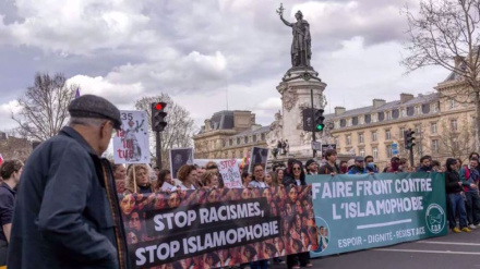Cinq événements ; cinq photos|La manifestation de milliers de Yéménites contre la profanation du Saint Coran aux États-Unis, au rassemblement des centaines de personnes à Paris,  à l'occasion de la journée internationale des migrants