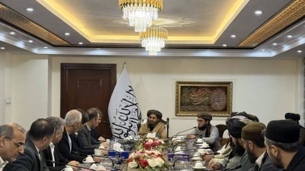 ملا برادر بر تشکیل کمیته مشترک با ایران برای توسعه خطوط ریلی تاکید کرد 