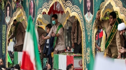 مردم تهران شهدای جنایات اخیر تروریست‌ها را تا بهشت بدرقه کردند