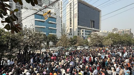 পোস্টাল ব্যালট নিয়ে পক্ষপাতের অভিযোগ, ইসির সামনে ছাত্রদলের অবস্থান