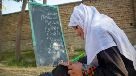 په افغانستان کې ۲.۲ میلیونه ځوانې نجونې ښوونځي ته له تلو محرومې دي
