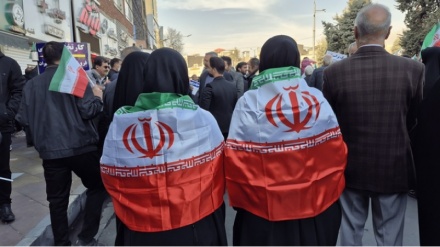 תהלוכות סולידריות לאומית ברחבי איראן האסלאמית נגד הטרור הציוני-אמריקאי