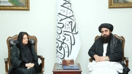 د ملګرو ملتونو مرستیالې د طالبانو بهرنیو او کورنیو چارو وزیرانو سره لیدلي