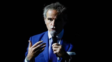 د اټومي انرژۍ د نړیوال اژانس مشر له ایران سره تفاهم ته هیله من دی