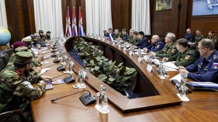 روسیې او طالبانو پر پوځي همکاریو خبرې وکړې