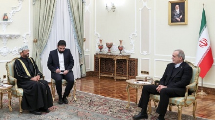 پزشکیان: اراده ایران اجرای توافقات دوجانبه و گسترش ارتباطات با عمان در همه زمینه‌ها است