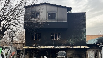 武装テロリストが診療所と医療スタッフに放火