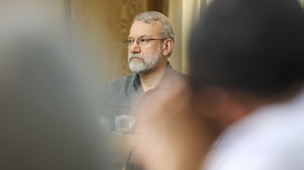 Вокуниши Лориҷонӣ ба изҳороти Трамп