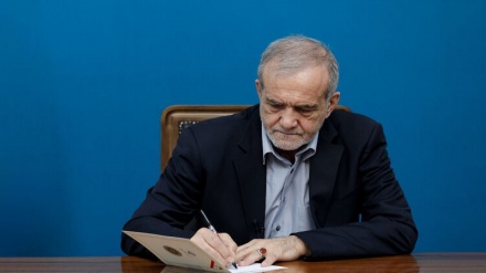 پزشکیان: ملت ایران با حضور مقتدرانه خود به طراحی‌های شوم دشمنان پاسخ کوبنده‌ای داد