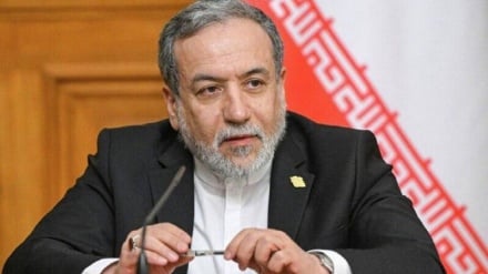 Araghchi: Teroris Dibayar untuk Menyerang Kantor Polisi di Iran