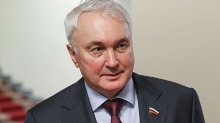 دو خبر | مسکو: در کنار تهرانیم / مسلمانان روسیه: امام خامنه‌ای، چراغ امید و مقاومت است