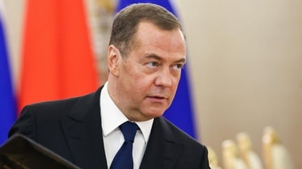 Medvedev: ABD’nin Venezuela’ya saldırısı, ülkelerin askeri güçlerini artırmaları gerektiğini gösterdi  