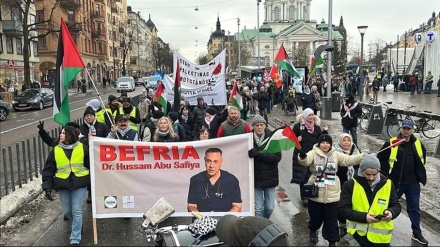 הפגנה בשוודיה לגנות את הפרות הכיבוש הישראלי בעזה ואת חטיפתו של נשיא ונצואלה