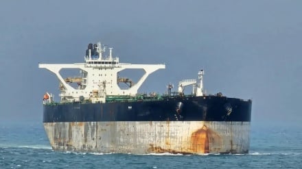 আটলান্টিকে রুশ পতাকাবাহী তেল ট্যাঙ্কার আটকের চেষ্টা যুক্তরাষ্ট্রের