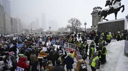 מחאות נרחבות נגד טראמפ נמשכות בארה