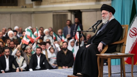 رسانه‌های پاکستان بیانات رهبر انقلاب درباره نقش آمریکا در حوادث اخیر را تیتر نخست کردند