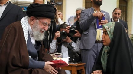 ההצהרה של דמויות תרבותיות ותקשורתיות על התמיכה במנהיג המהפכה