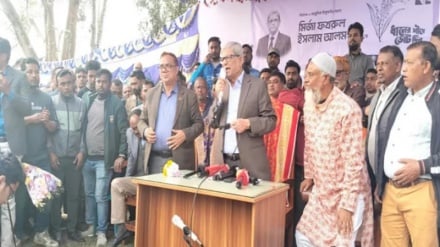 দেশের সর্বনাশ করে হাসিনা দিল্লি পালিয়ে গেছেন: মির্জা ফখরুল