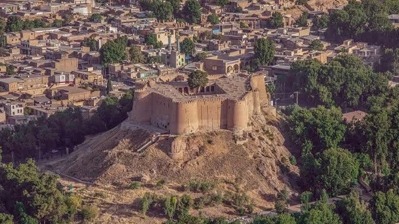  Археология/ Открытие доисторических слоев в Иране Фалак аль-Афлак / Секрет 800-летних стеклянных браслетов