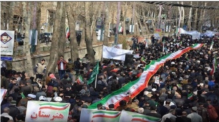 הפגנות המוניות באיראן לגנות את המהומות ומעשי הטרור