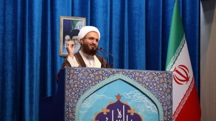 Imamu wa Swala ya Ijumaa Tehran: IRGC ndiyo nguzo kuu ya kuwalinda wananchi na Mapinduzi ya Kiislamu