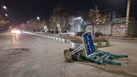 د ایران په بېلا بېلو سیمو کې تخریبکارو تېره شپه بېلا بېل عام المنفعه او د خلکو شخصي ملکیتونه او توکې سوځولي.